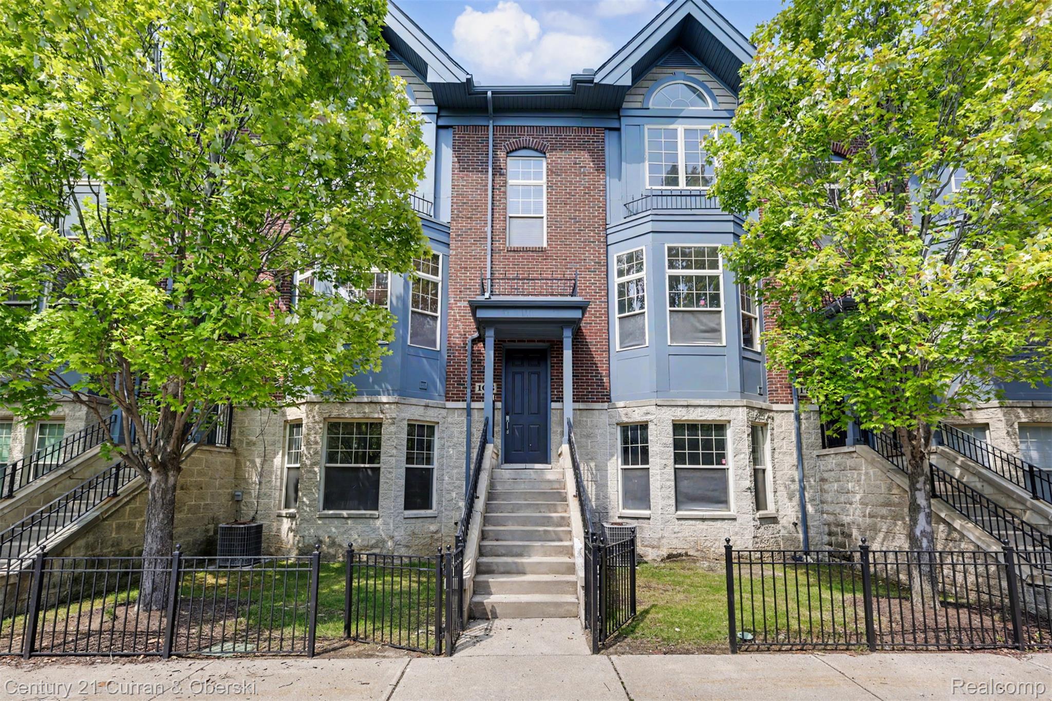 108 Adelaide Street Property Photo 1