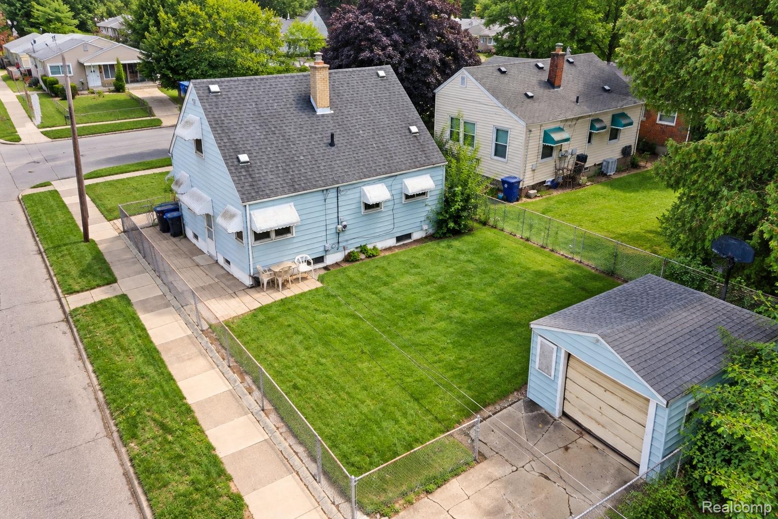 18317 Dalby Property Photo 2