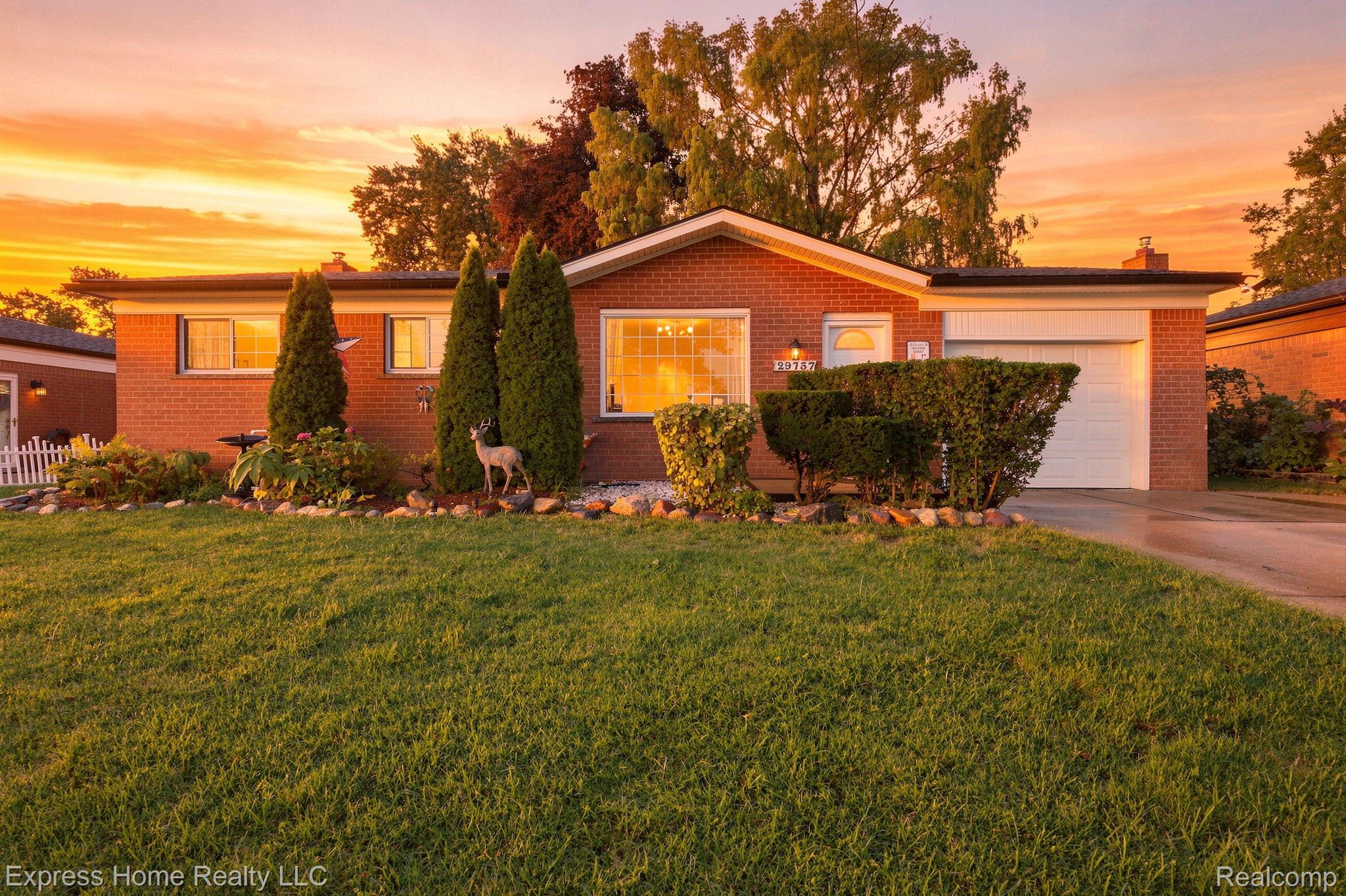 29737 Malvina Drive Property Photo 1
