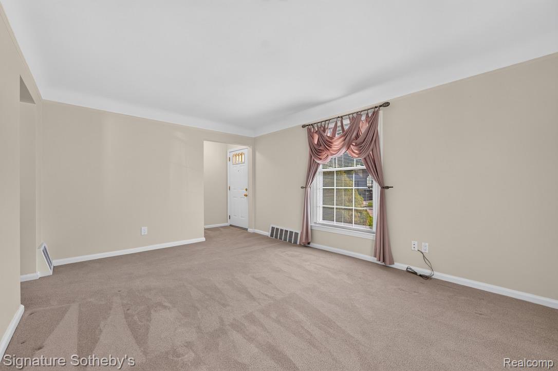 4139 Griffith Avenue Property Photo 8