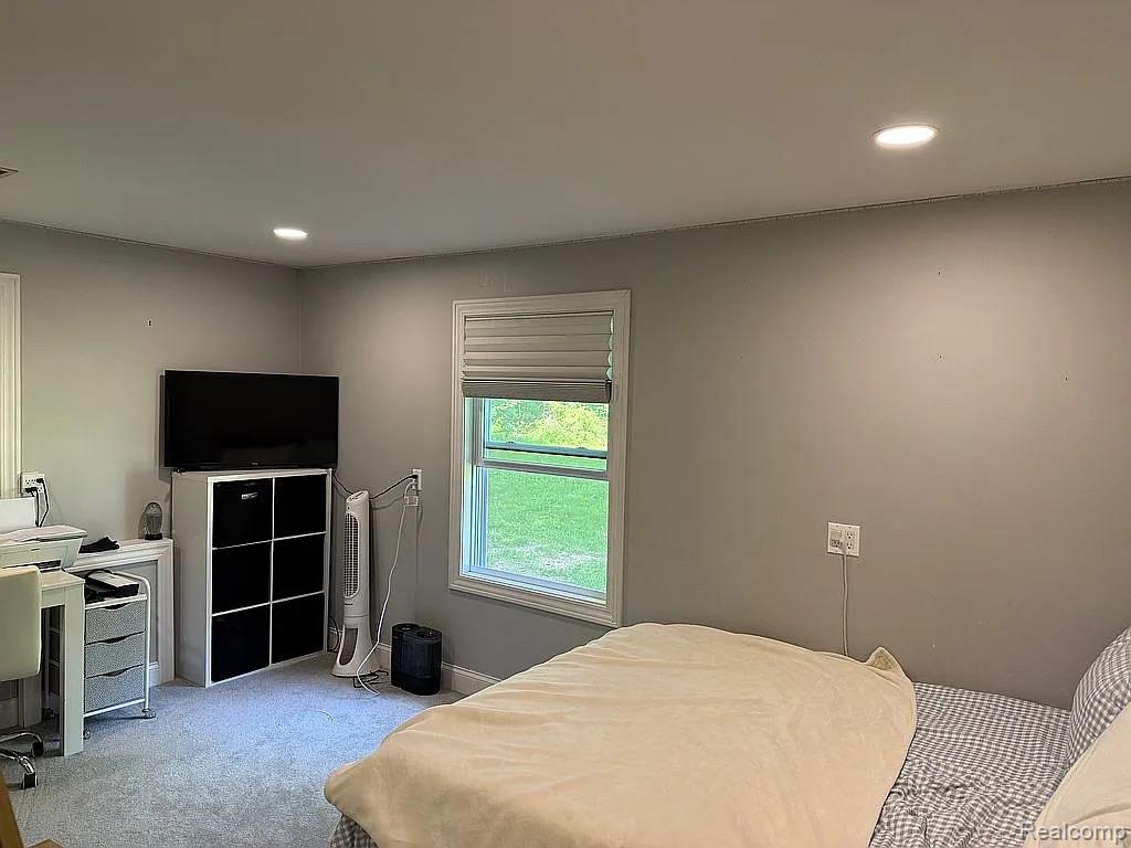 1555 Thompson Road Property Photo 13
