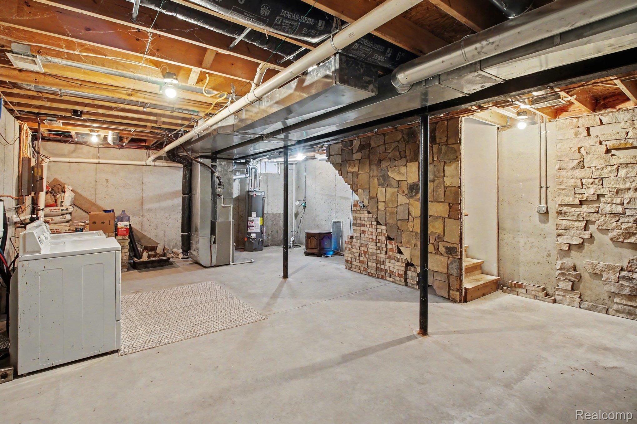 212 S Clark Street Property Photo 22