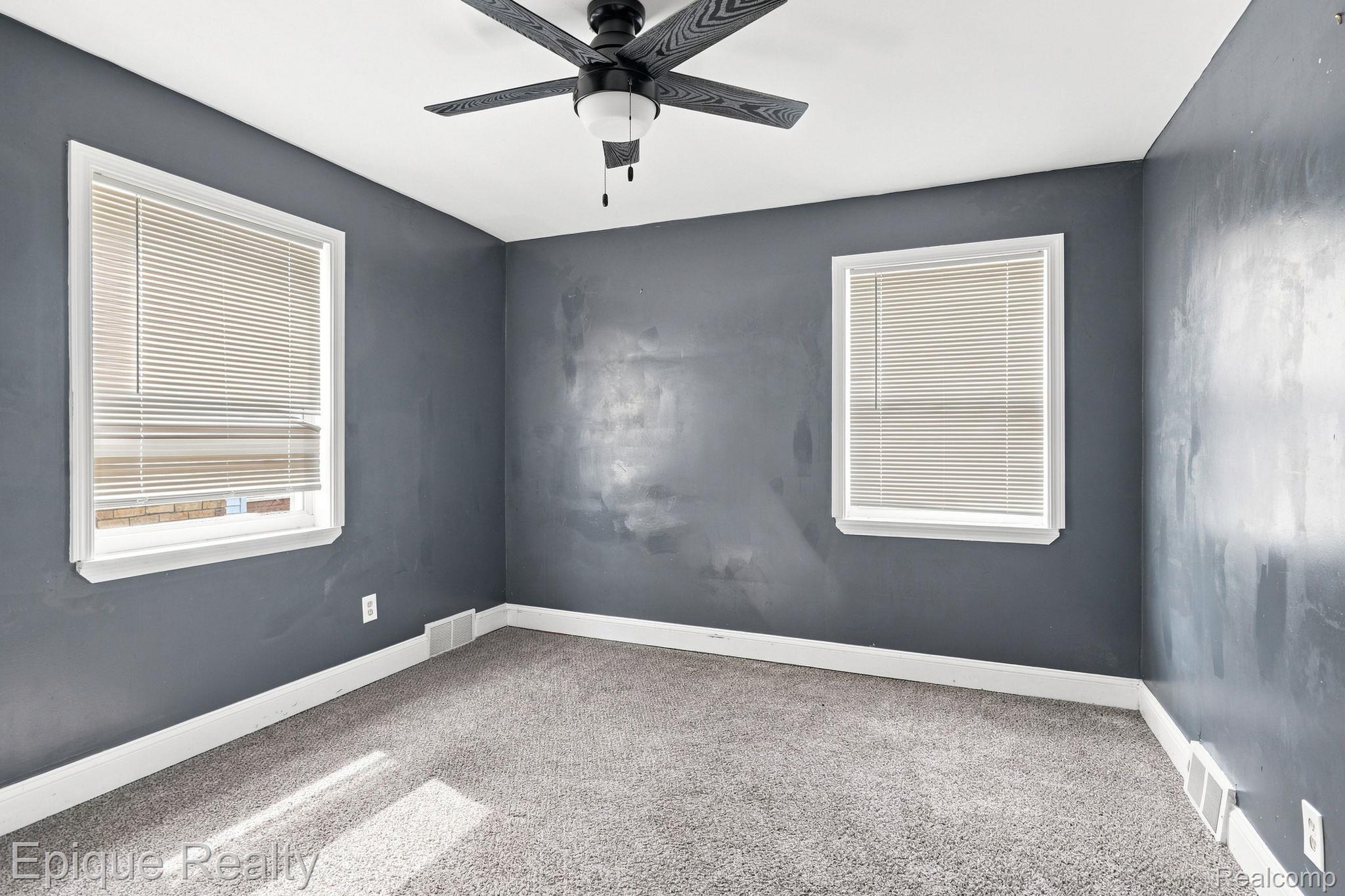 17377 Pennington Drive Property Photo 11