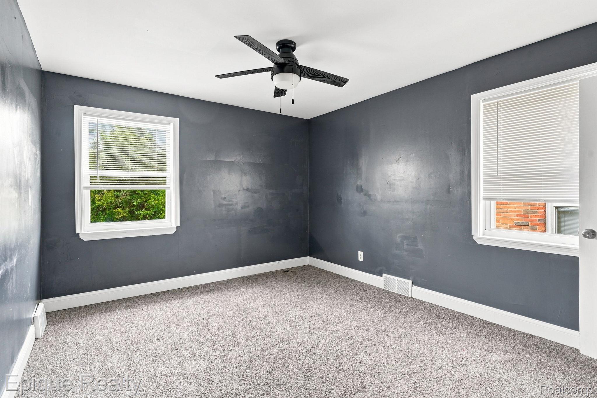 17377 Pennington Drive Property Photo 12