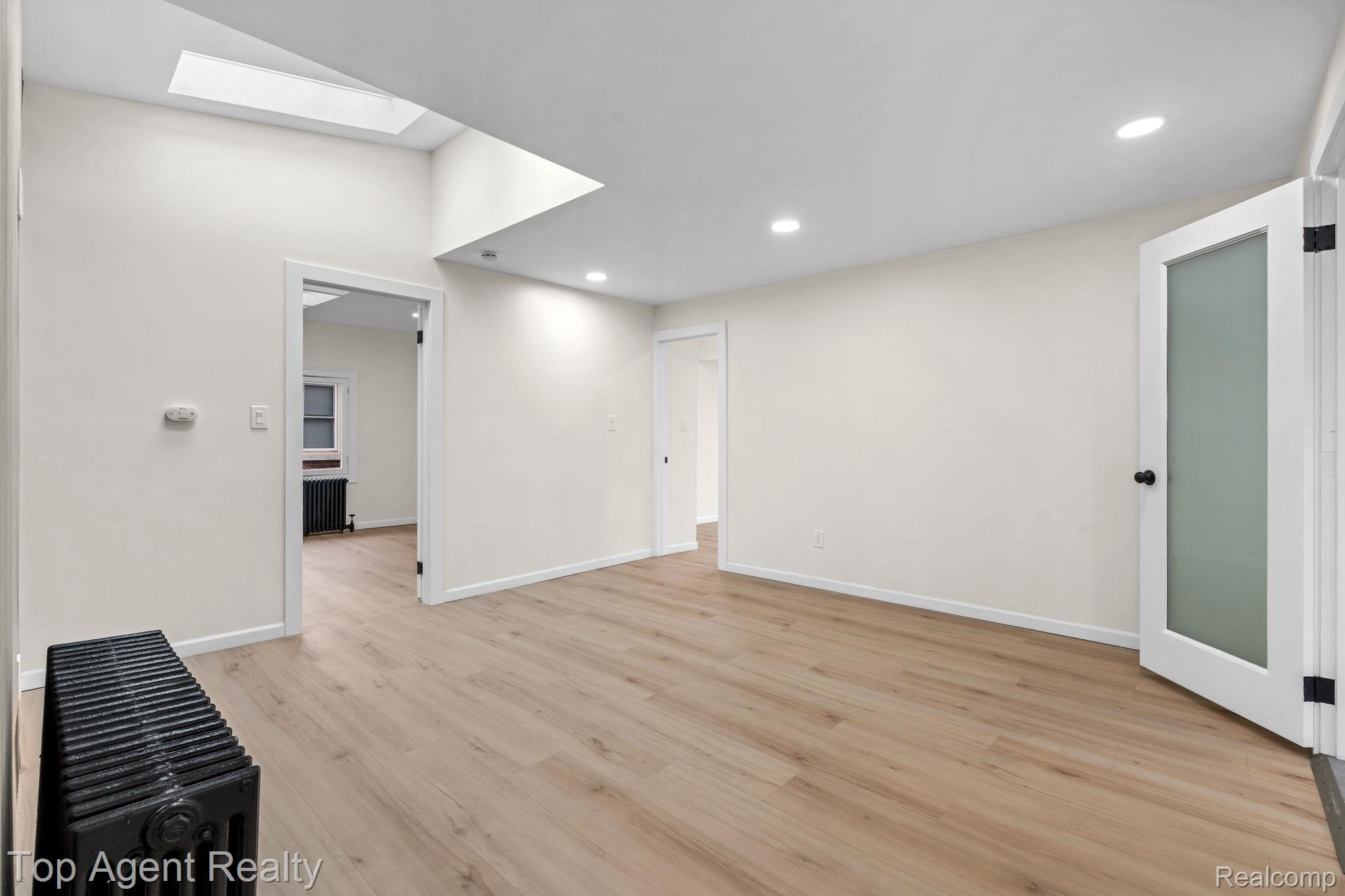 784 Barrington Road Property Photo 31