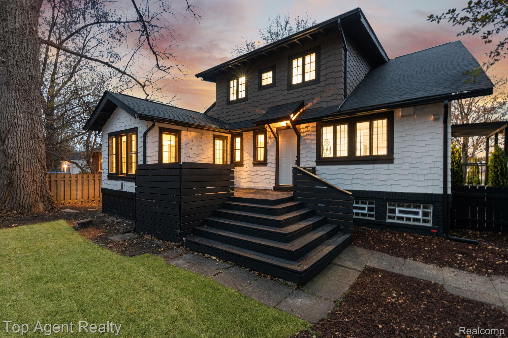784 Barrington Road Property Photo 41