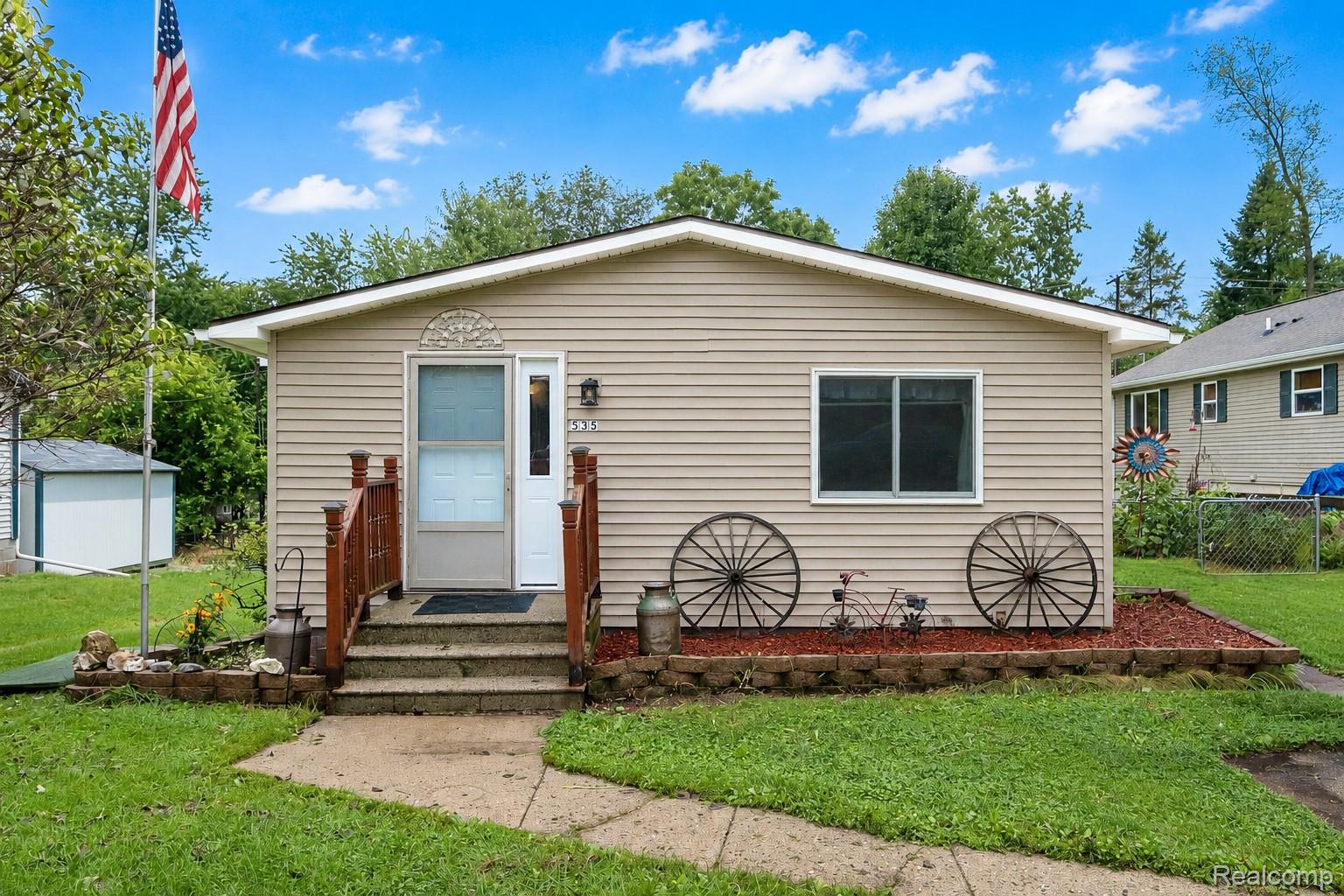 535 Snyder Road Property Photo 1
