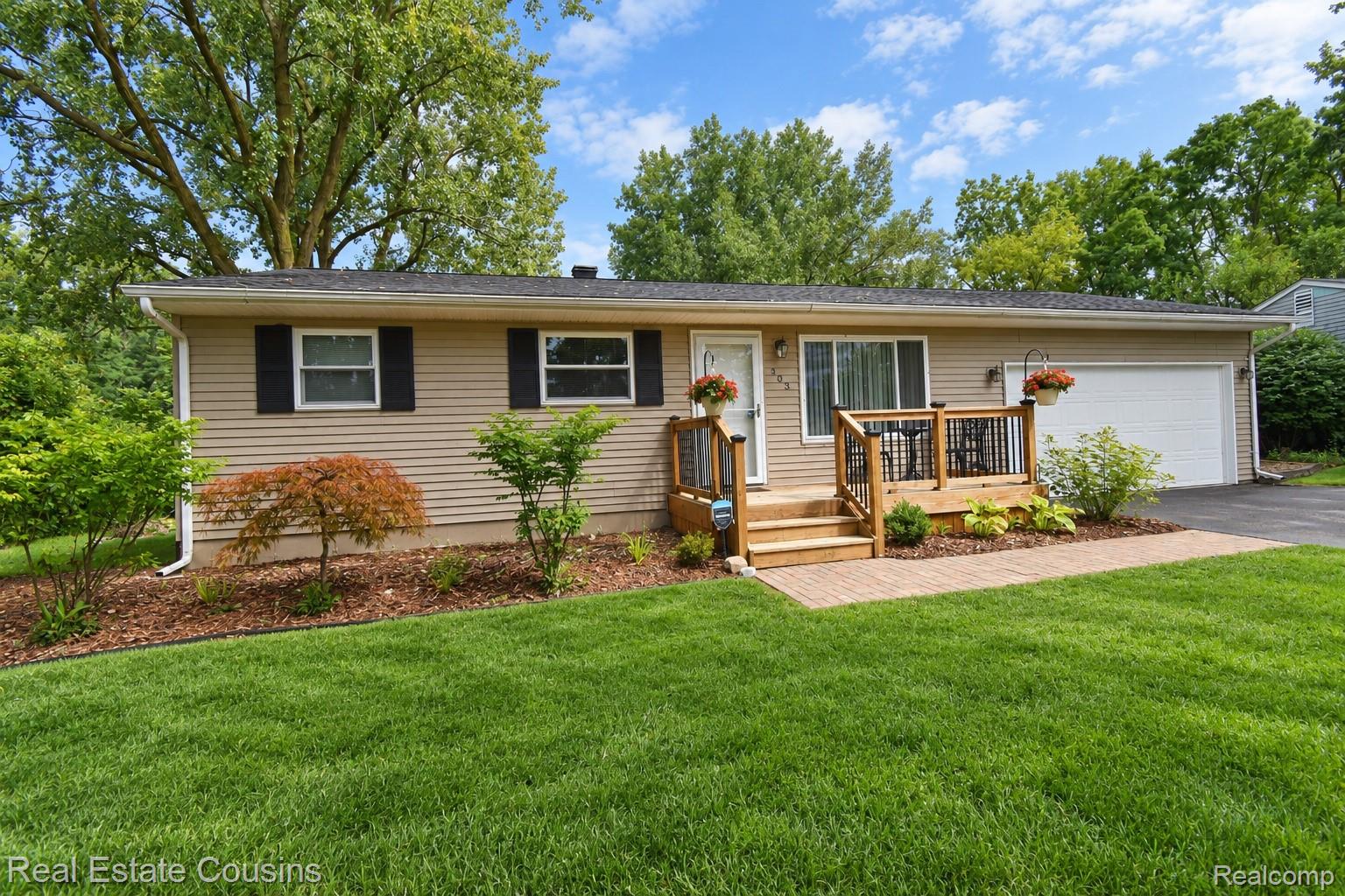 303 Park Lane Property Photo 1
