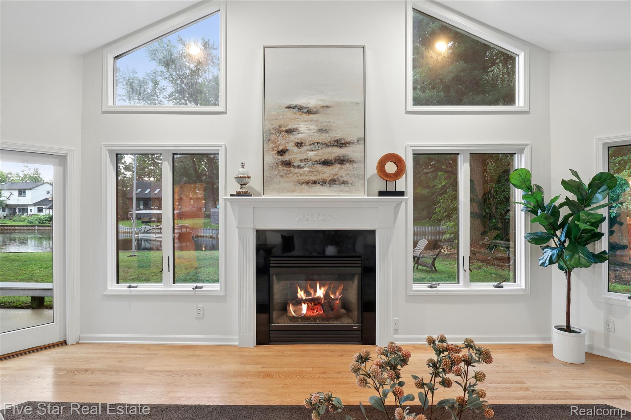 9045 Commerce Road Property Photo 23