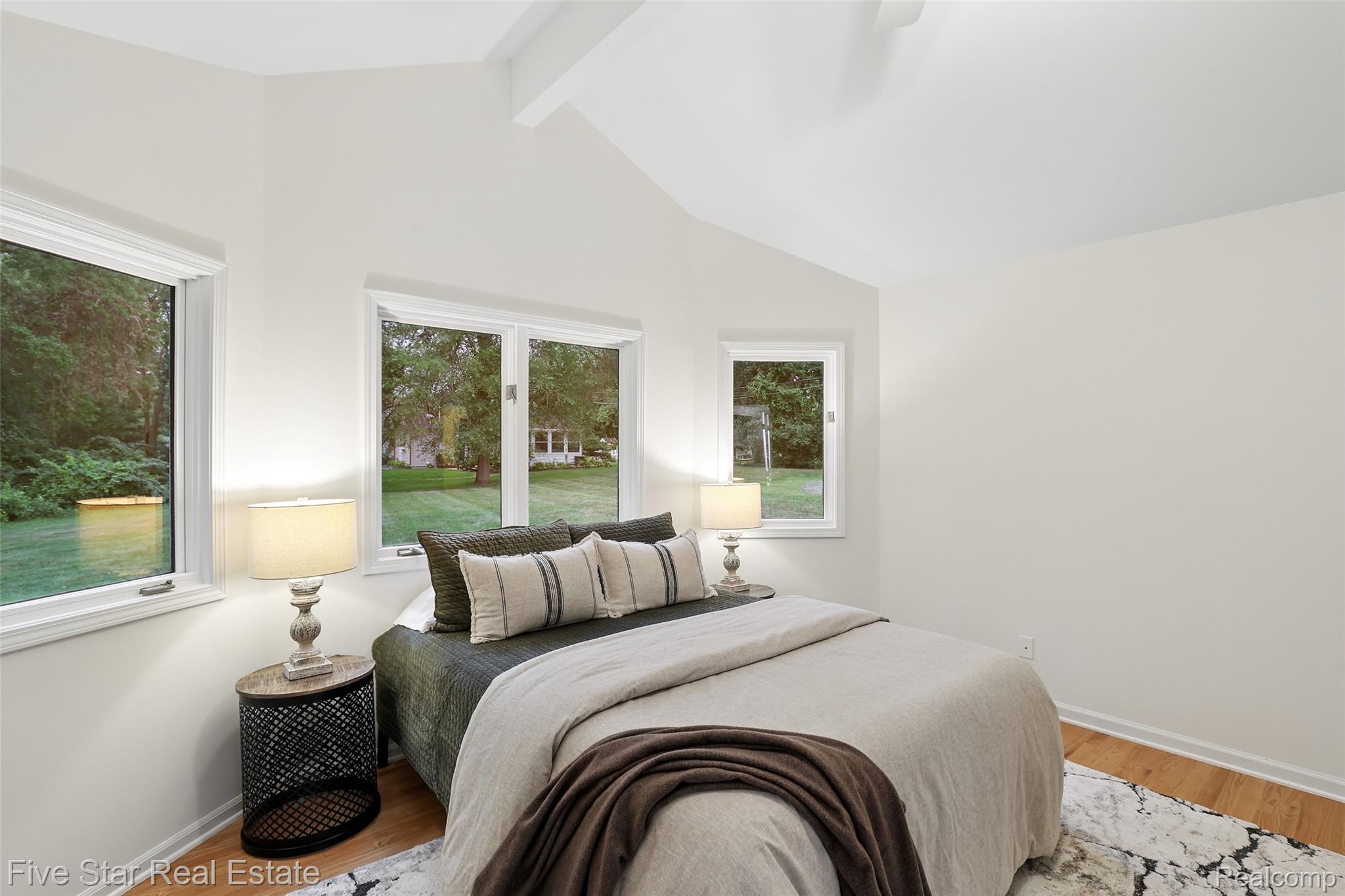 9045 Commerce Road Property Photo 31