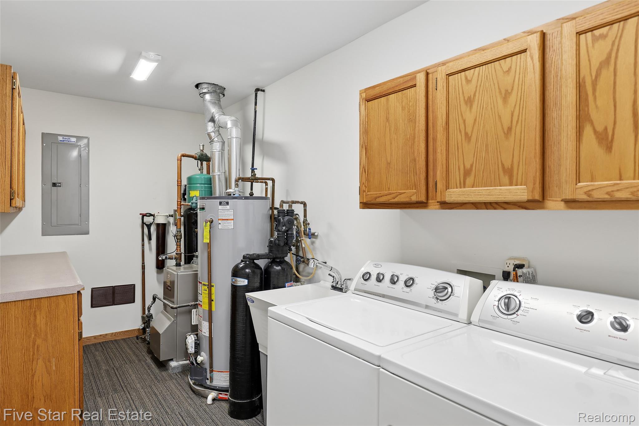 9045 Commerce Road Property Photo 39