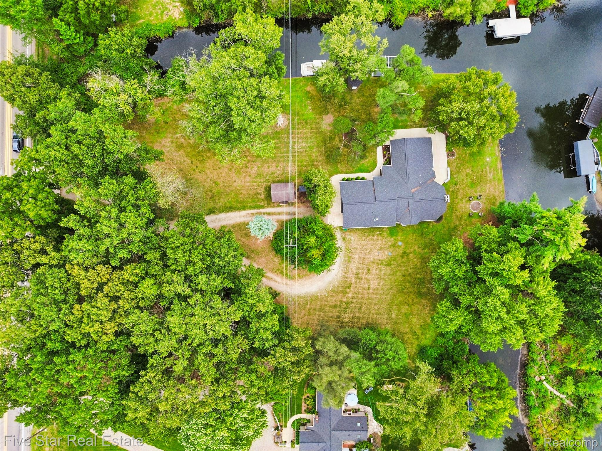 9045 Commerce Road Property Photo 49