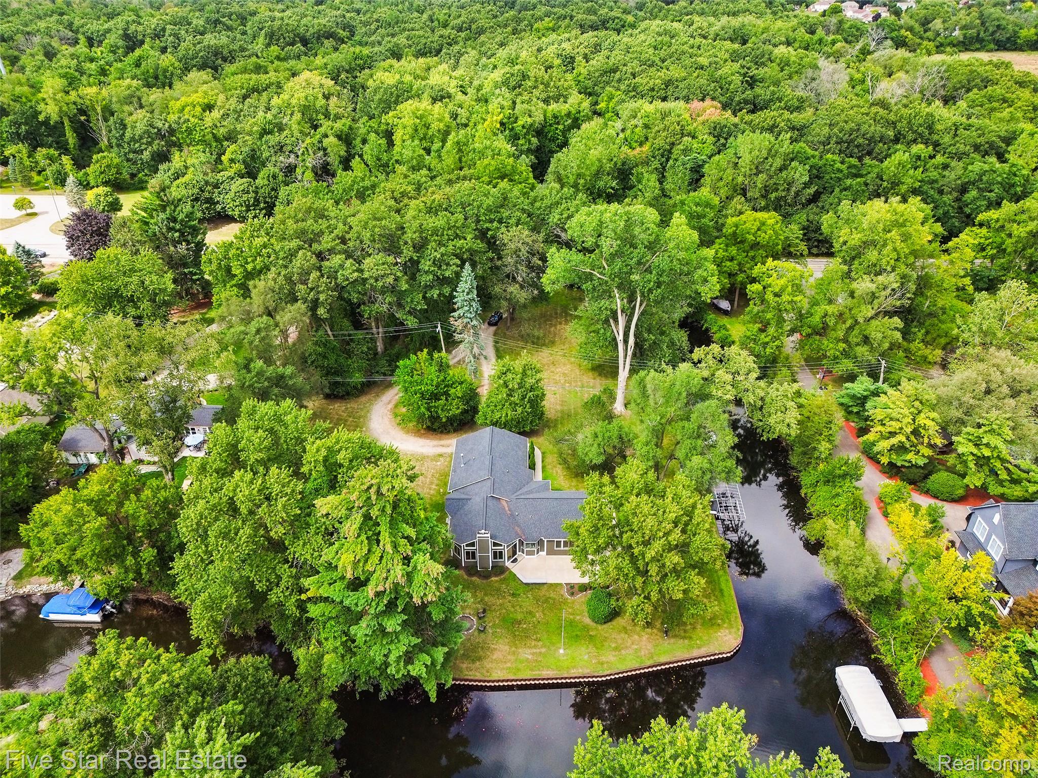 9045 Commerce Road Property Photo 51