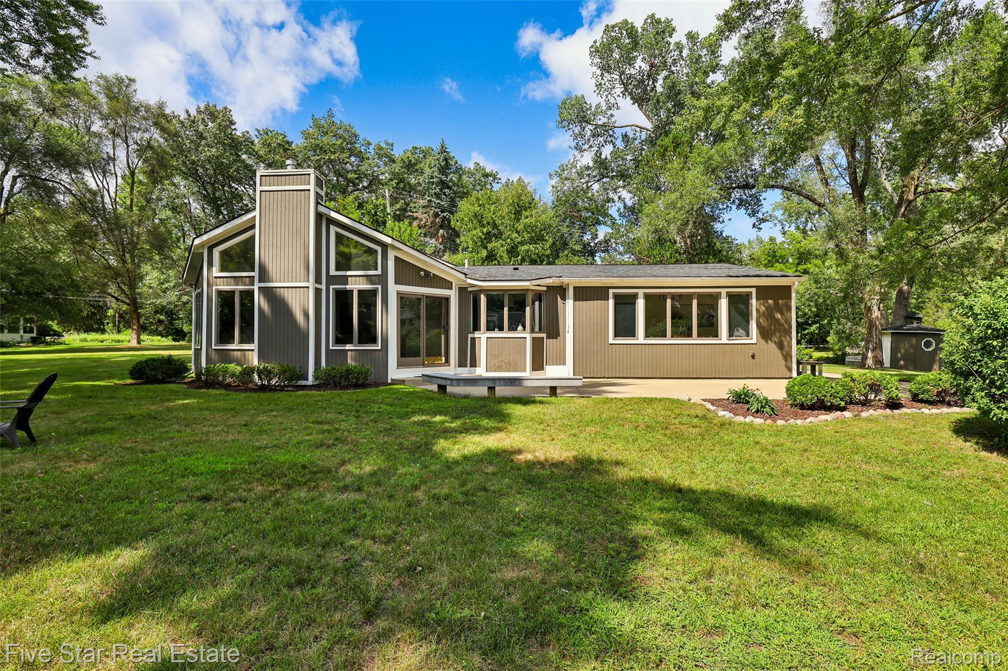 9045 Commerce Road Property Photo 53