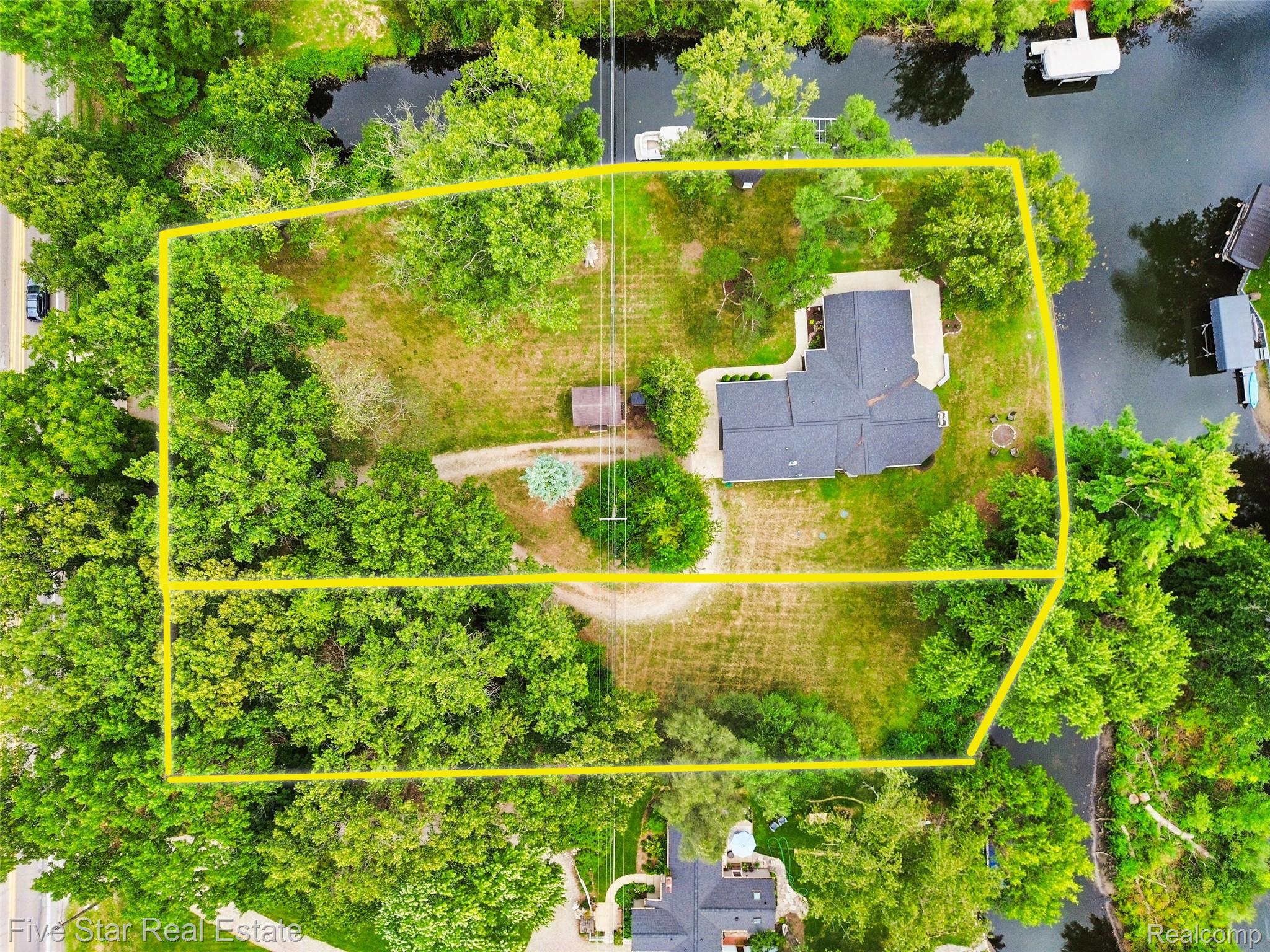9045 Commerce Road Property Photo 57