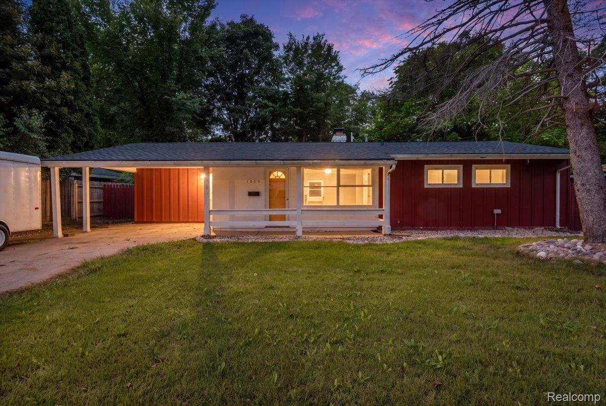 1819 Carmanbrook Parkway Property Photo 1