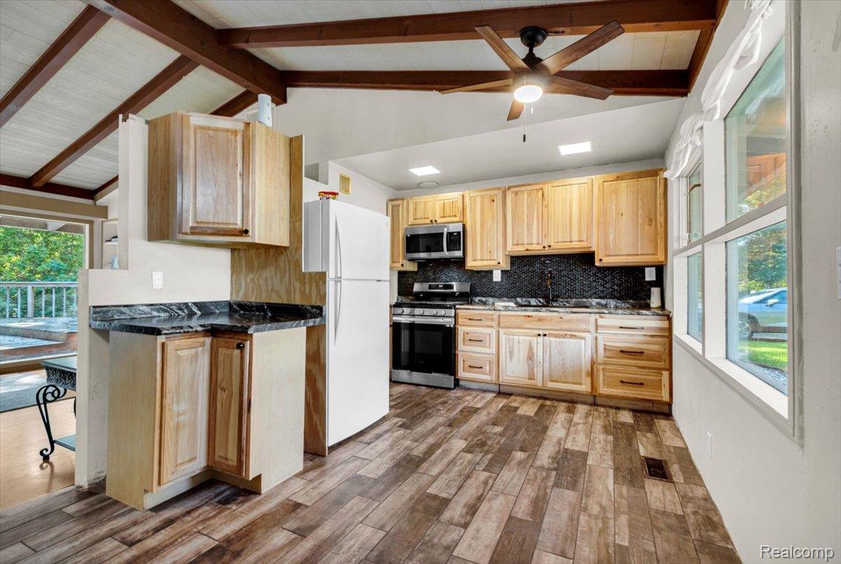 1819 Carmanbrook Parkway Property Photo 9