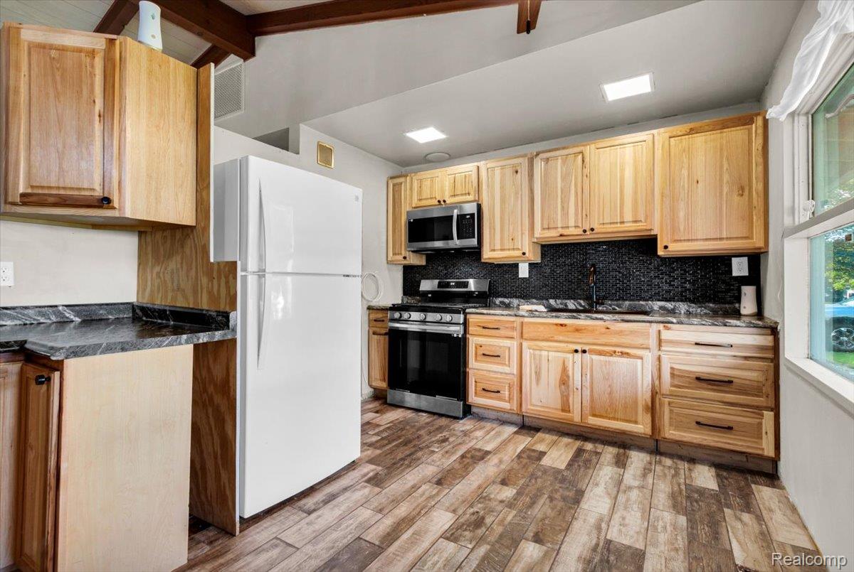 1819 Carmanbrook Parkway Property Photo 12