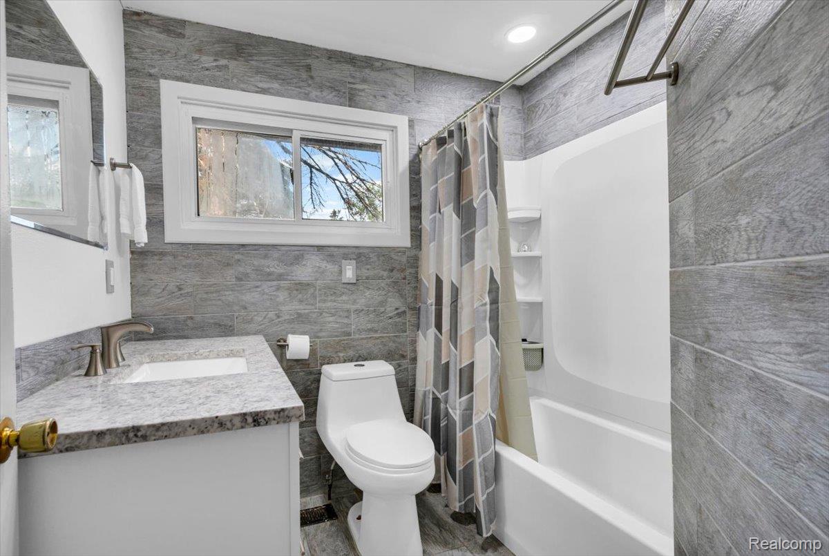 1819 Carmanbrook Parkway Property Photo 17