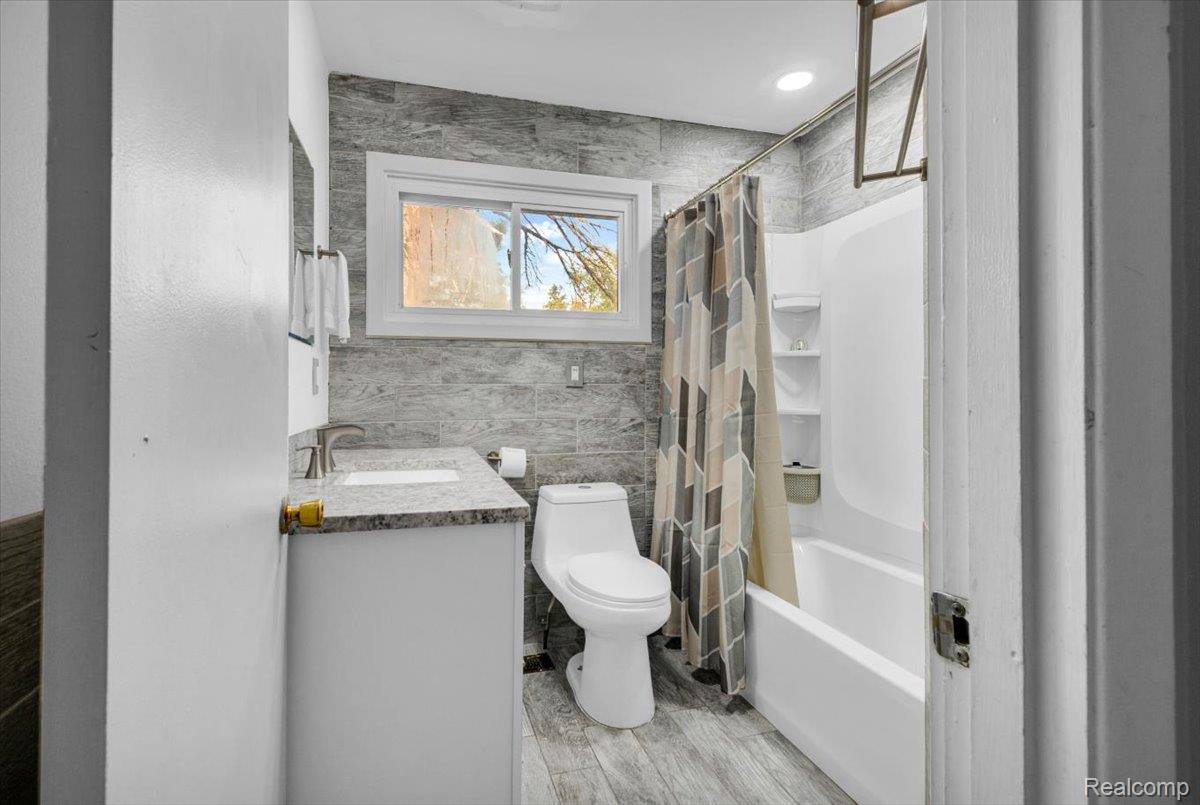 1819 Carmanbrook Parkway Property Photo 18