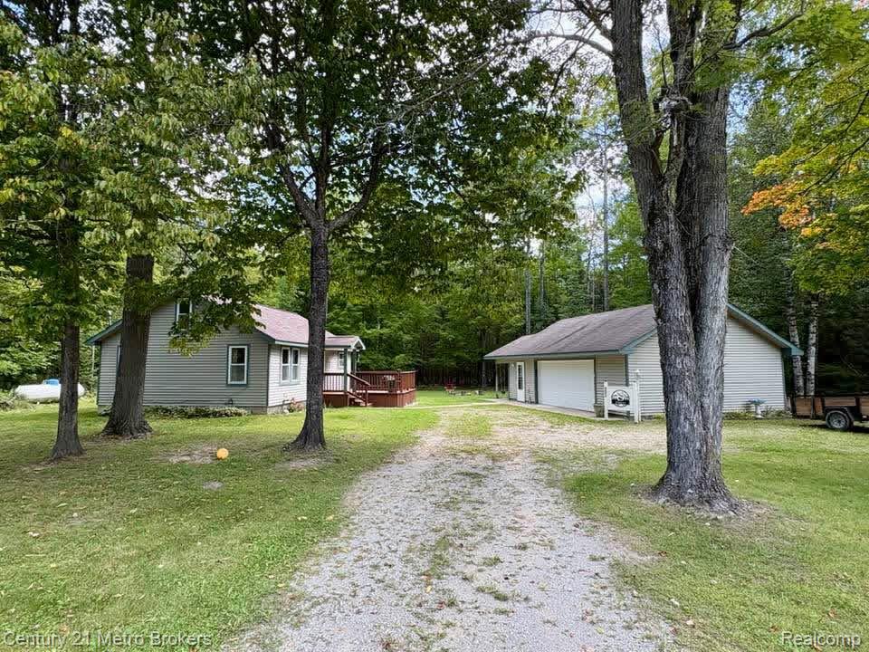 9551 Hall Road Property Photo 1