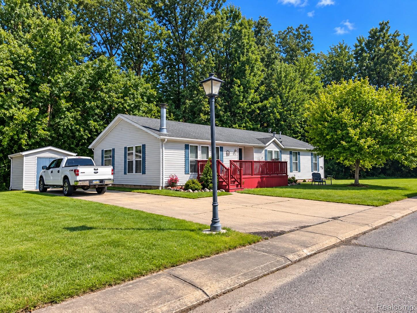 30007 Meadow Property Photo 1