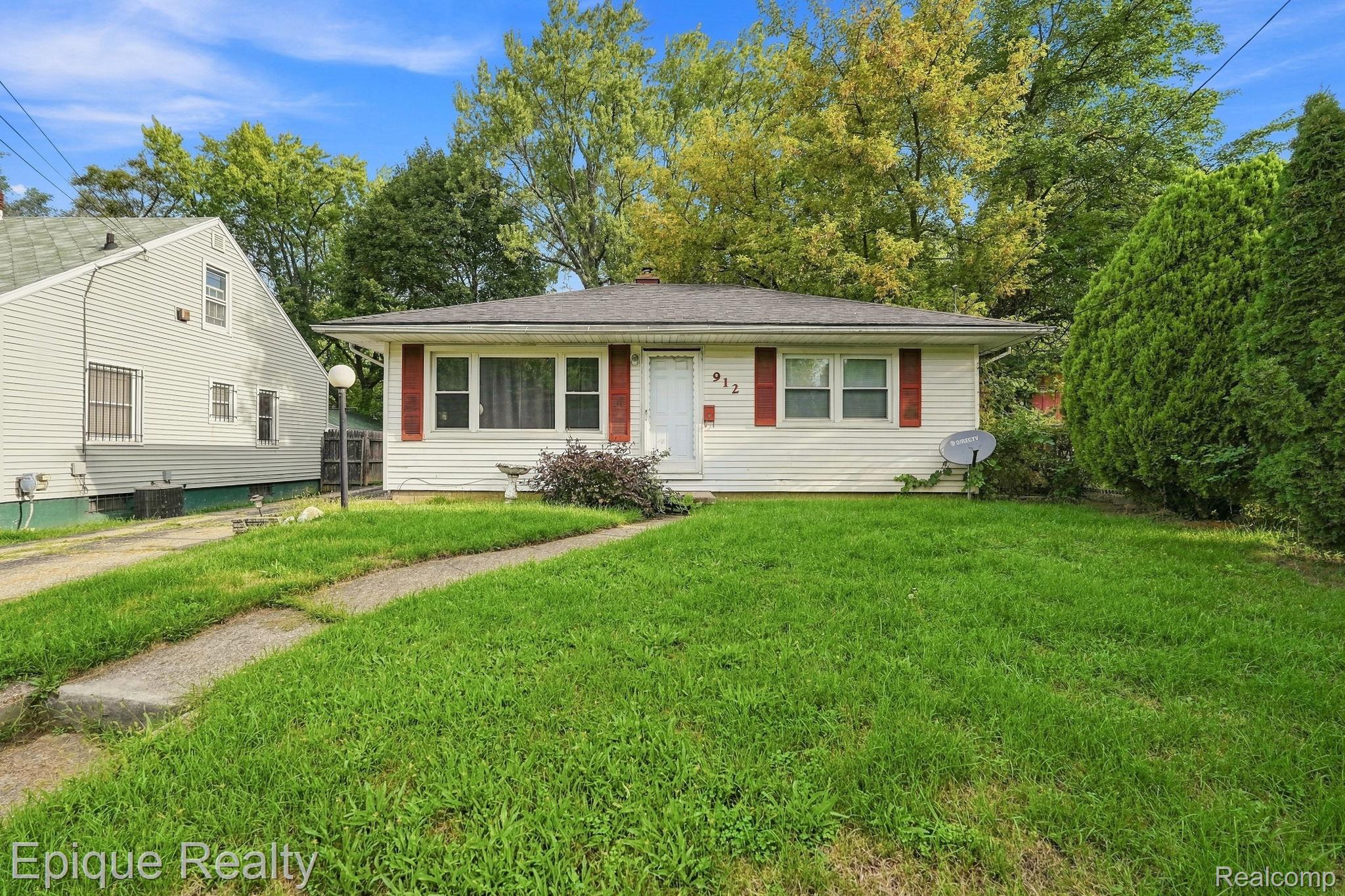 912 W Genesee Street Property Photo 1