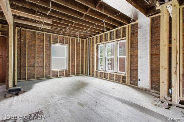 676 Atkinson Street Property Photo 4