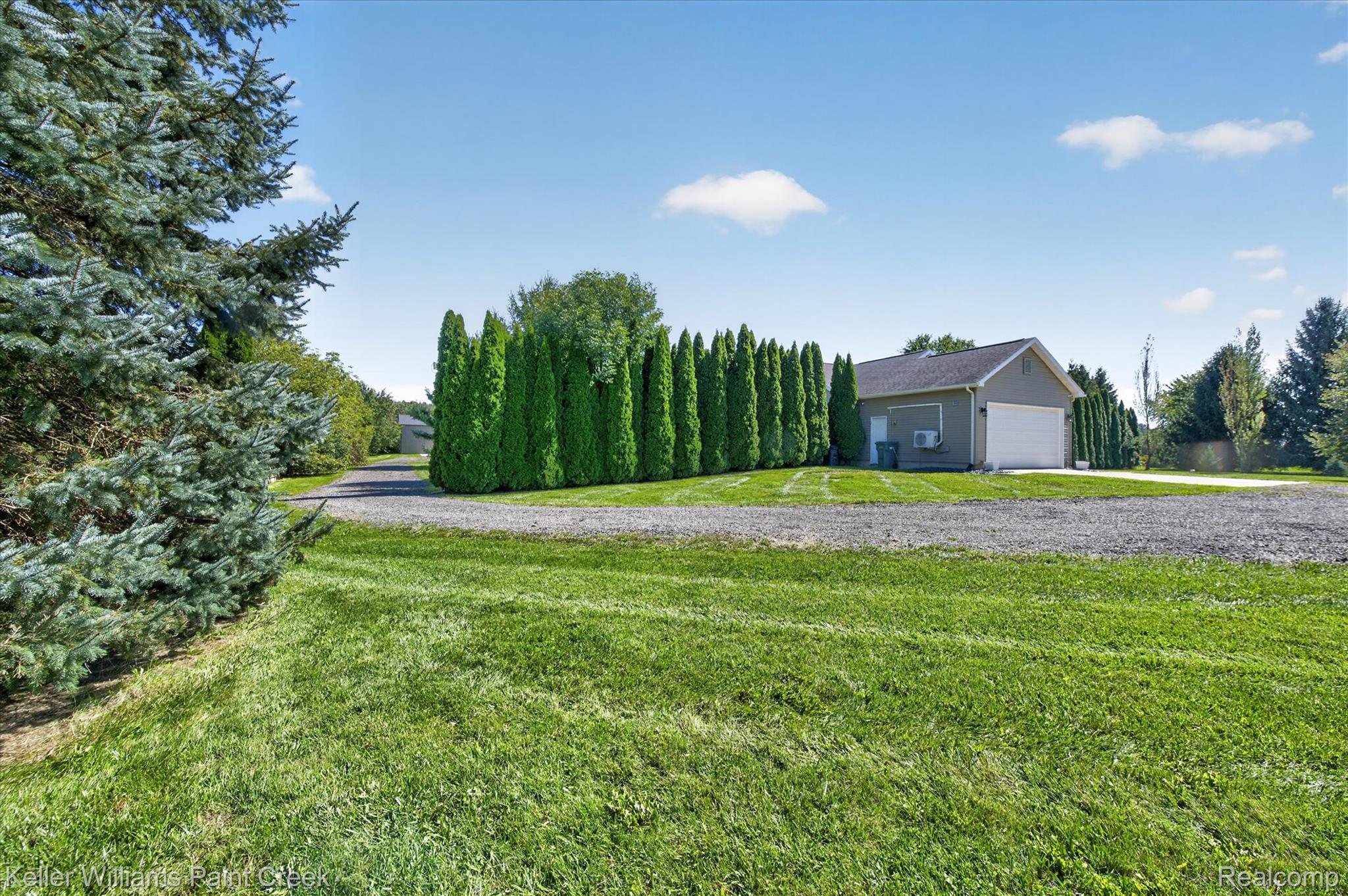 9045 Lemon Road Property Photo 4