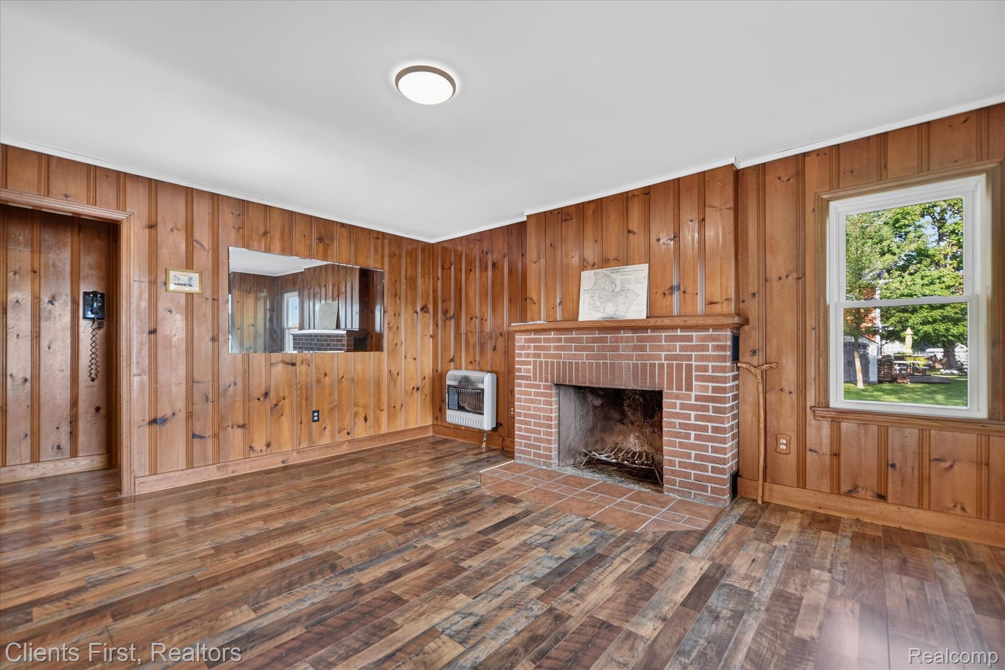 14344 Edgewater Drive Property Photo 9