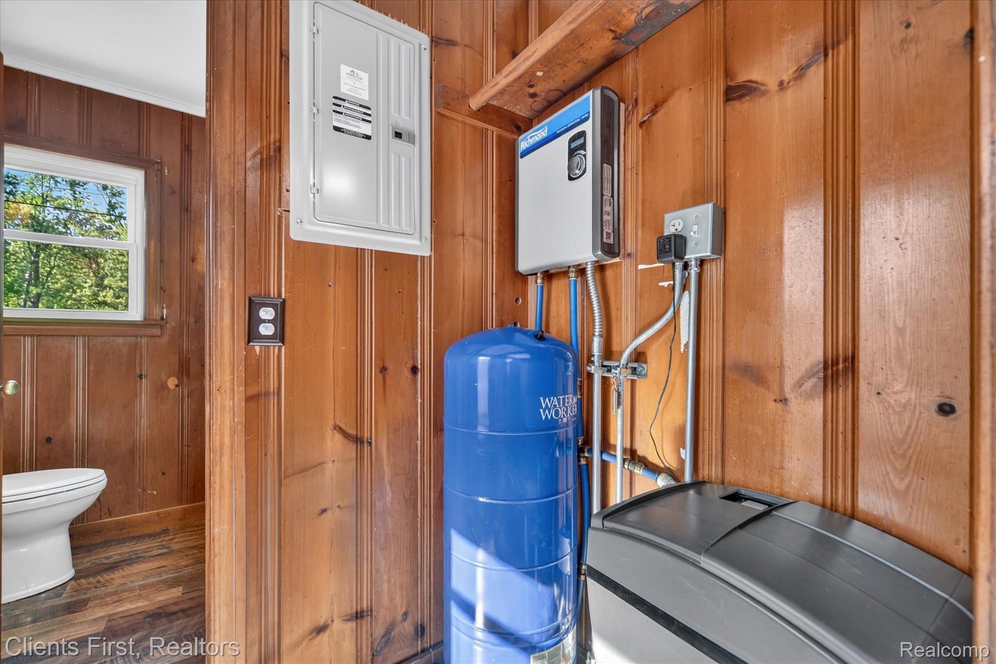 14344 Edgewater Drive Property Photo 15