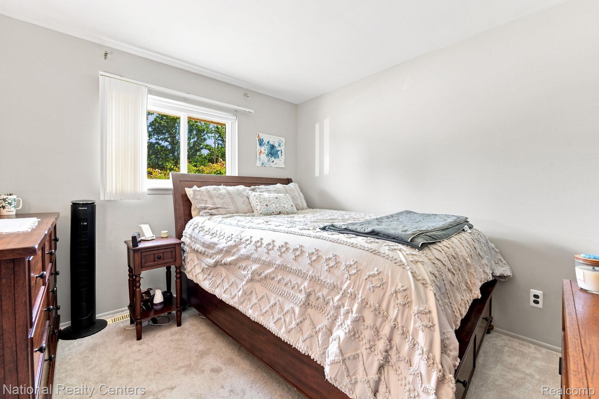 18335 E 13 Mile Road Property Photo 8