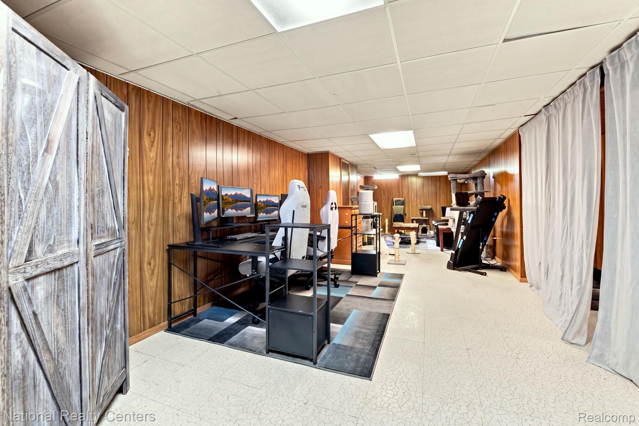 18335 E 13 Mile Road Property Photo 14