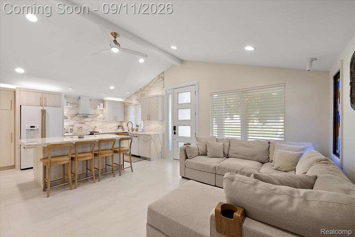 523 Renshaw Street Property Photo 7