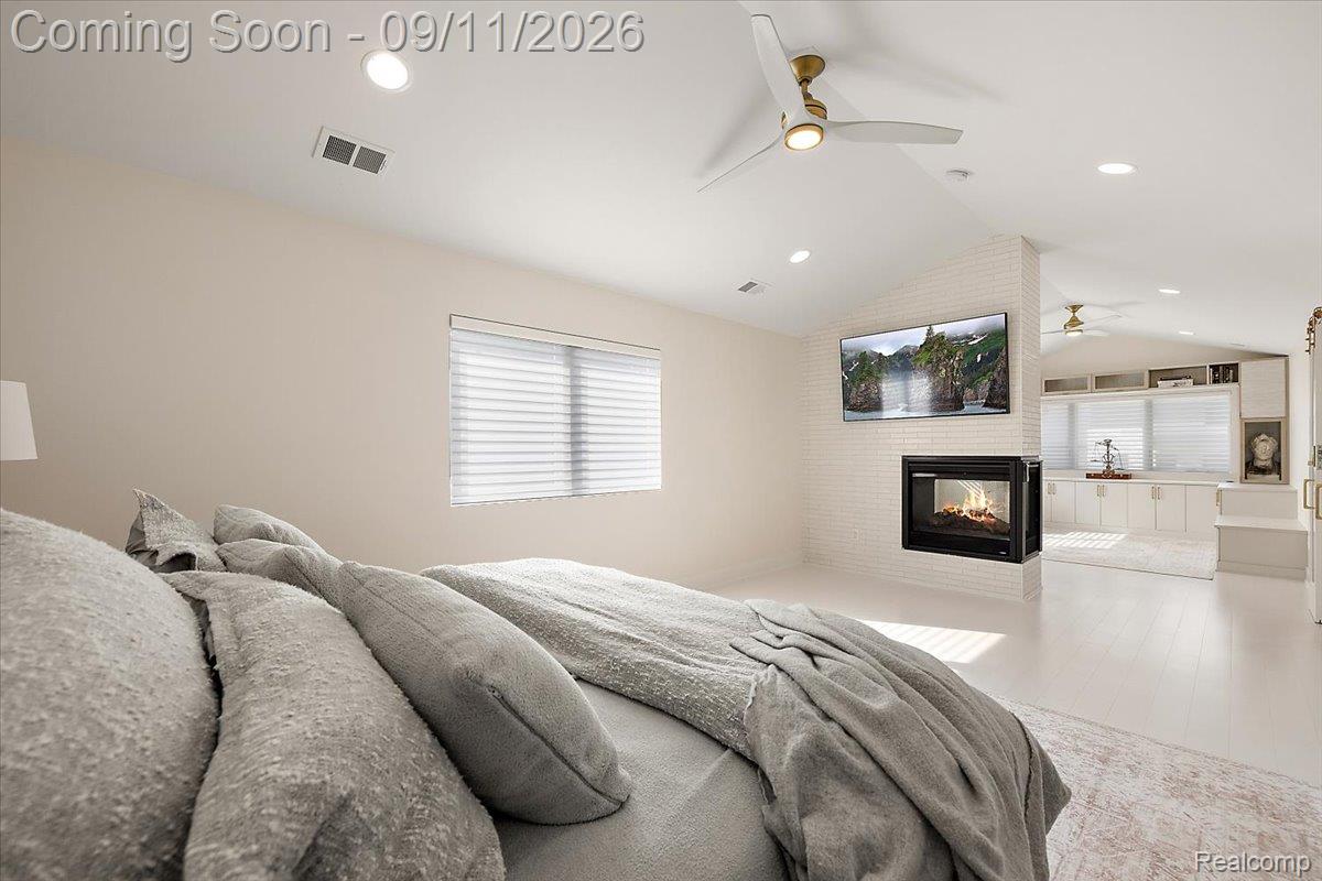 523 Renshaw Street Property Photo 16