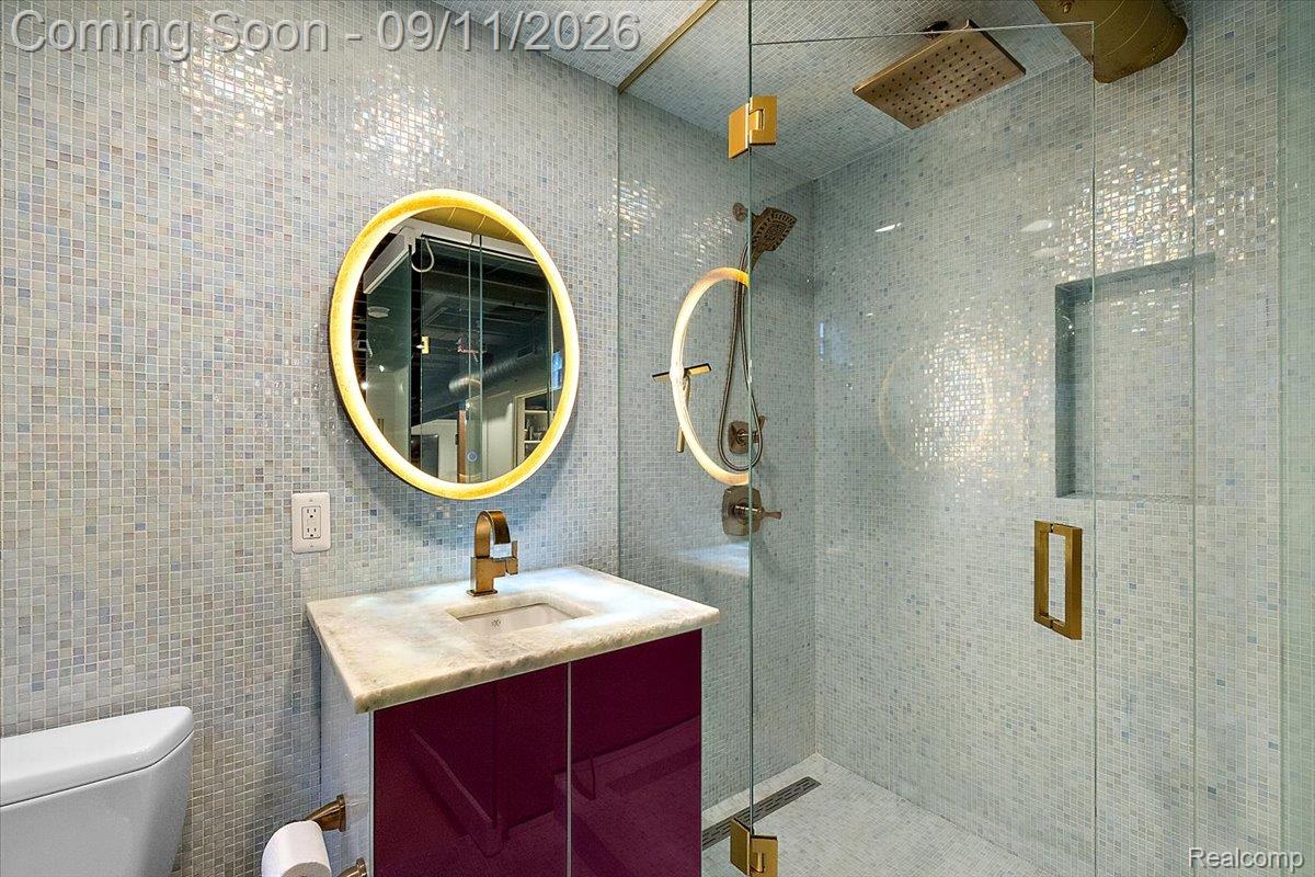 523 Renshaw Street Property Photo 53