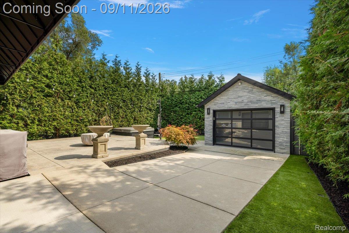523 Renshaw Street Property Photo 65