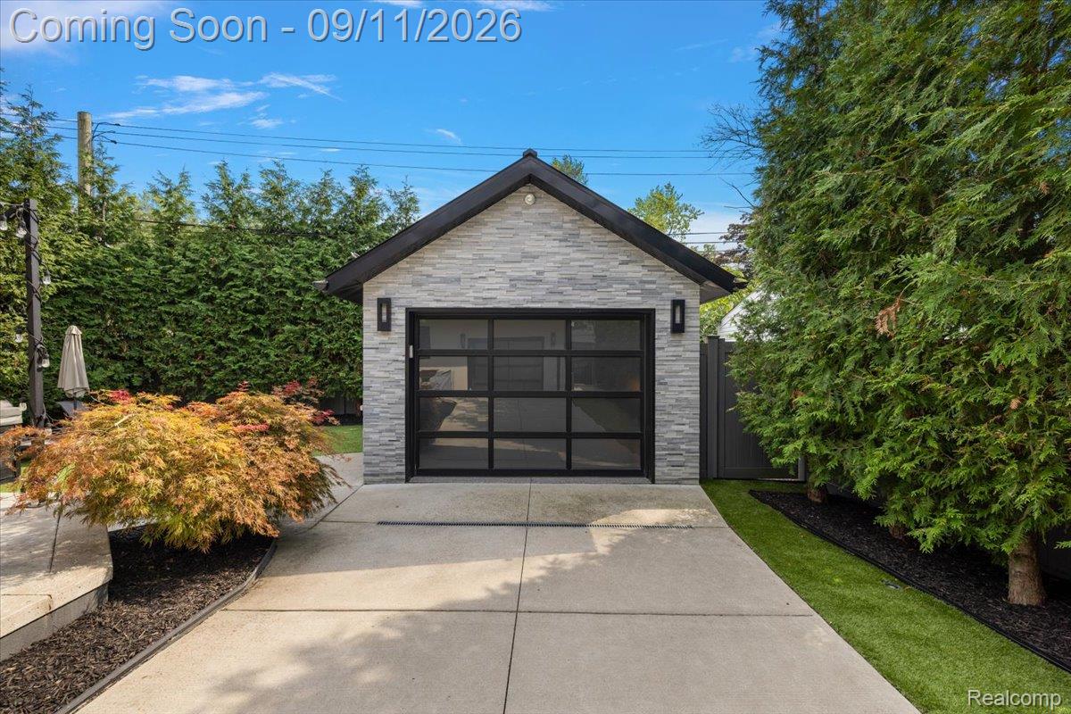 523 Renshaw Street Property Photo 66
