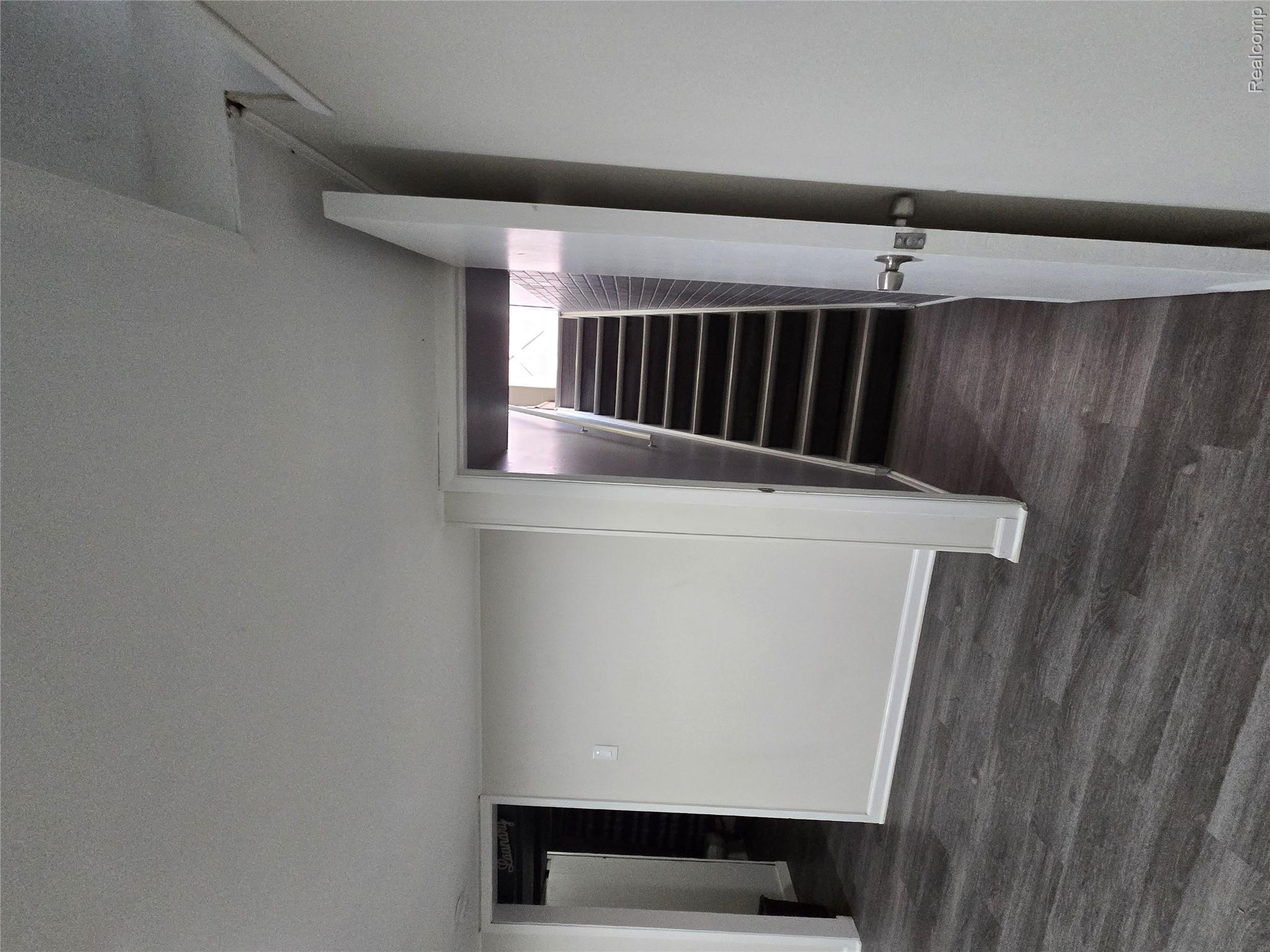 8465 Helen Property Photo 7