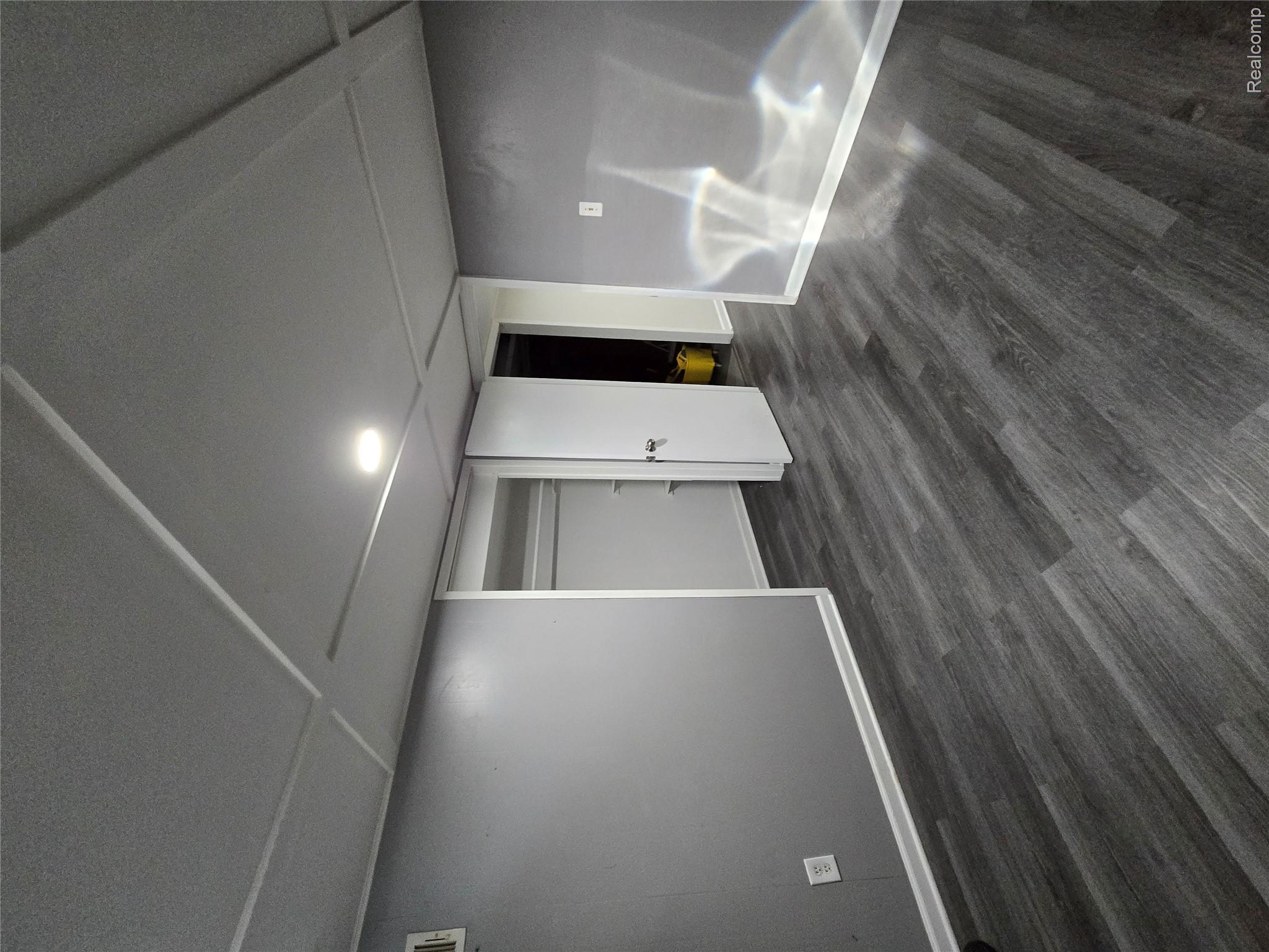8465 Helen Property Photo 9