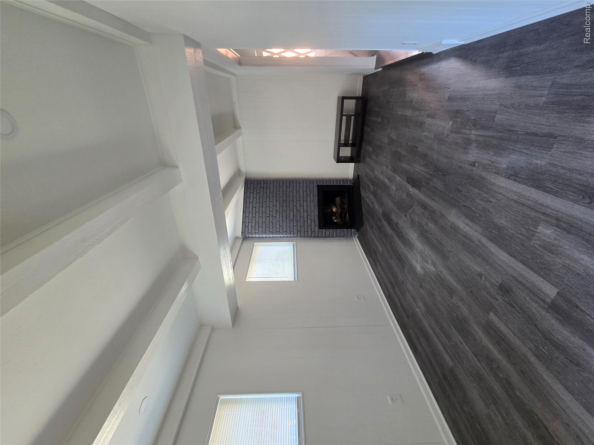8465 Helen Property Photo 11