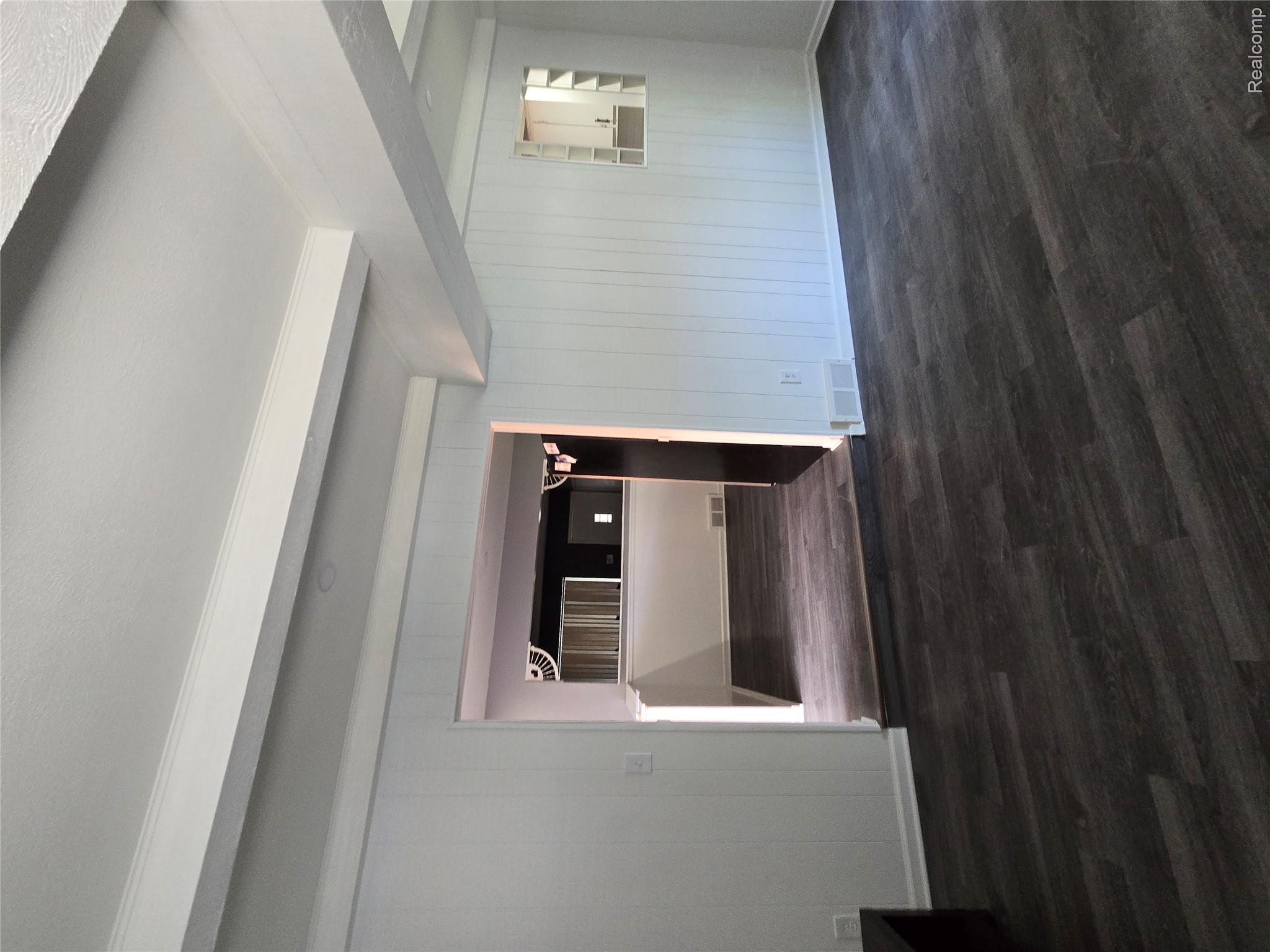 8465 Helen Property Photo 12