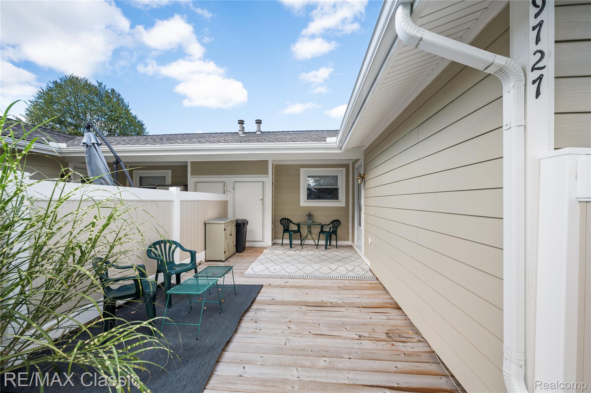 39727 Village Wood Lane Property Photo 1