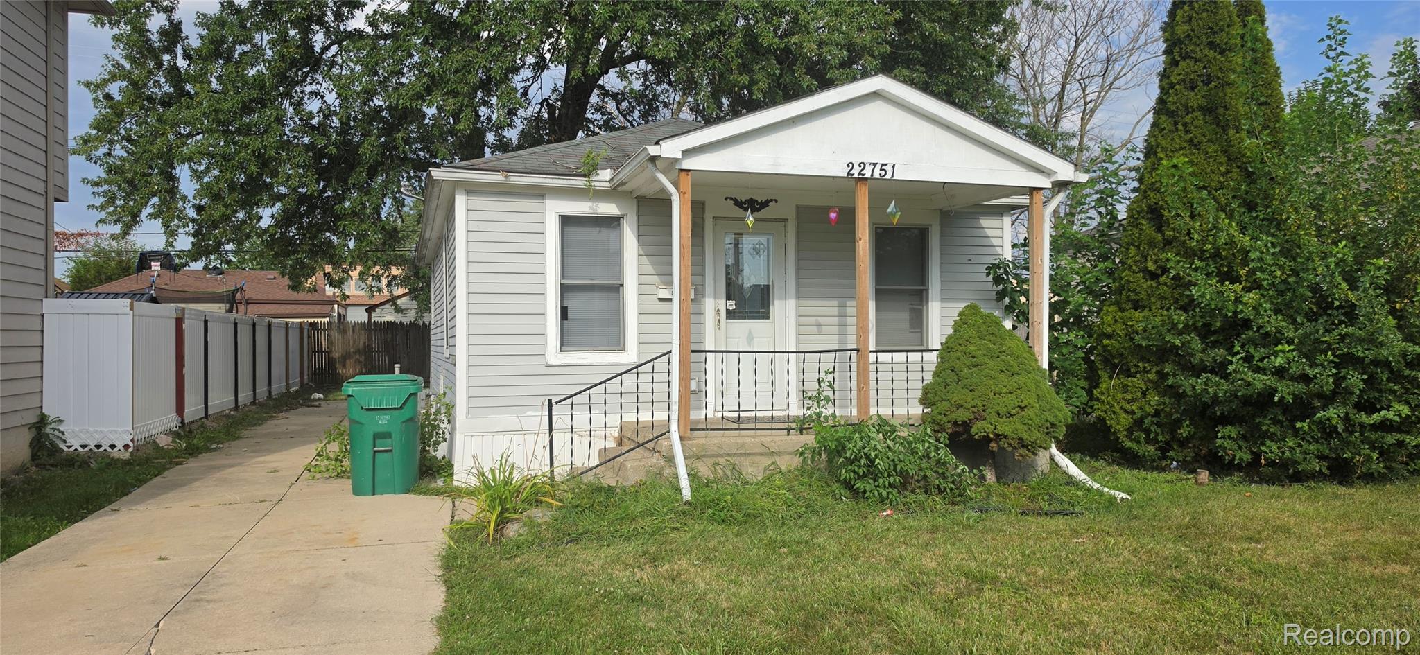 22751 Piper Avenue Property Photo 1