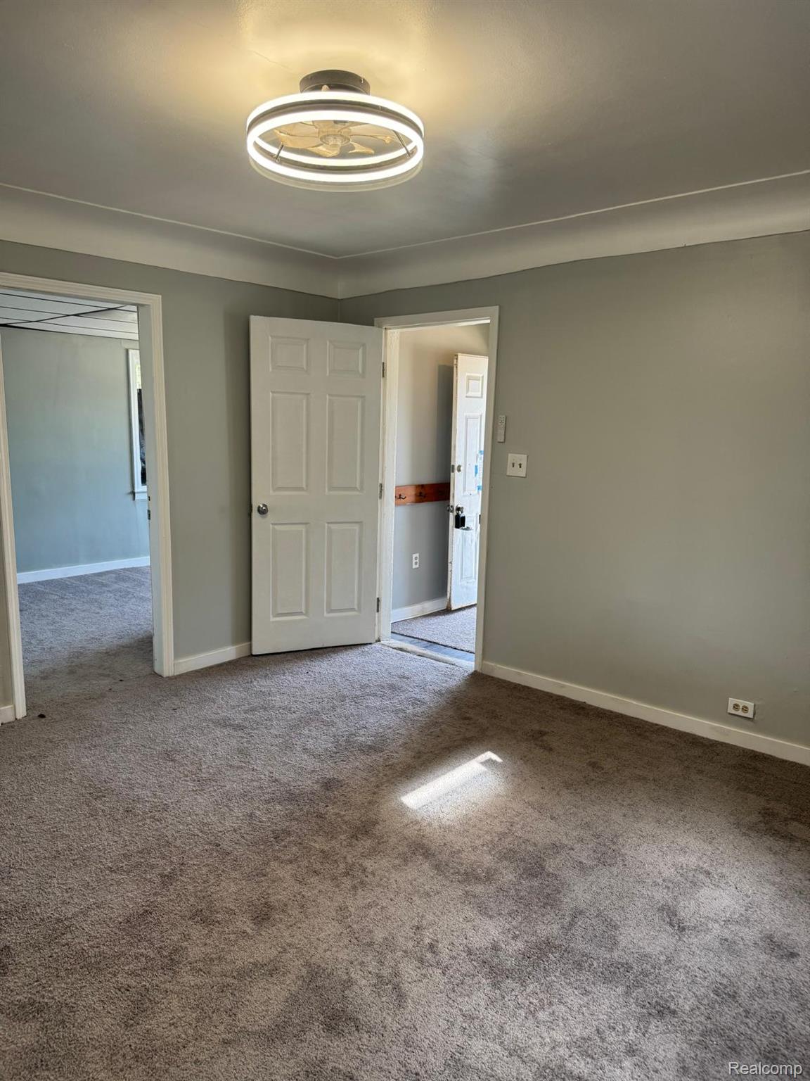 4336 8th Street Property Photo 8