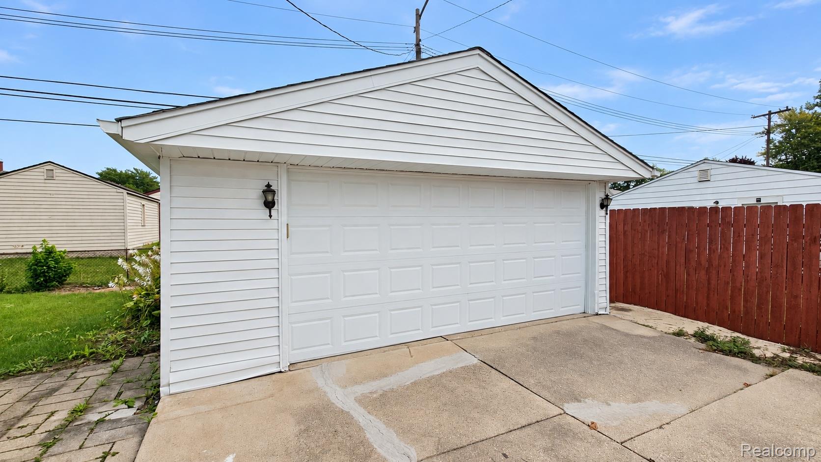 9325 Westpoint Street Property Photo 6