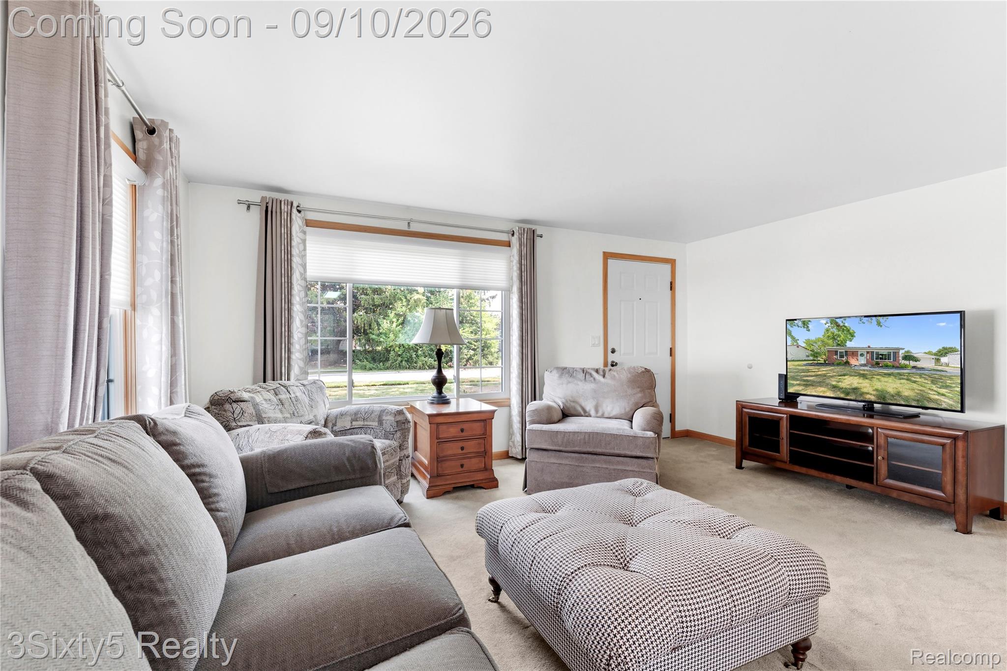 25674 Maywood Street Property Photo 8