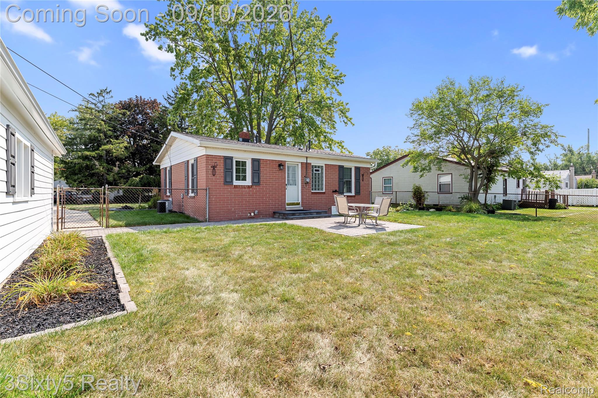 25674 Maywood Street Property Photo 18
