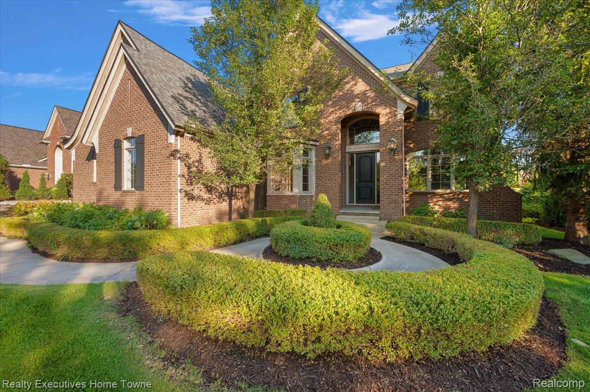 2919 Addison Circle Property Photo 4