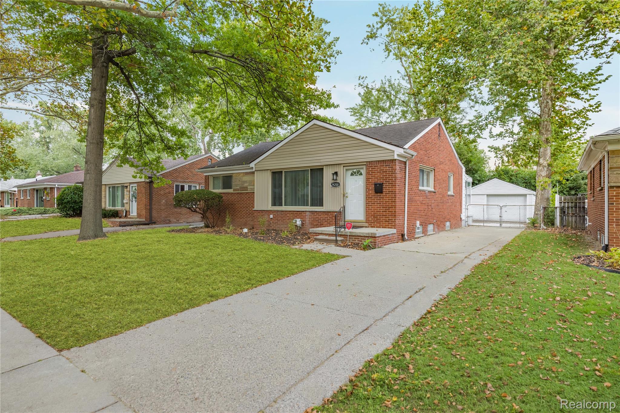 24200 Westhampton Street Property Photo 4